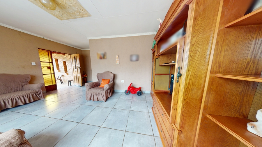 4 Bedroom Property for Sale in Promosa North West